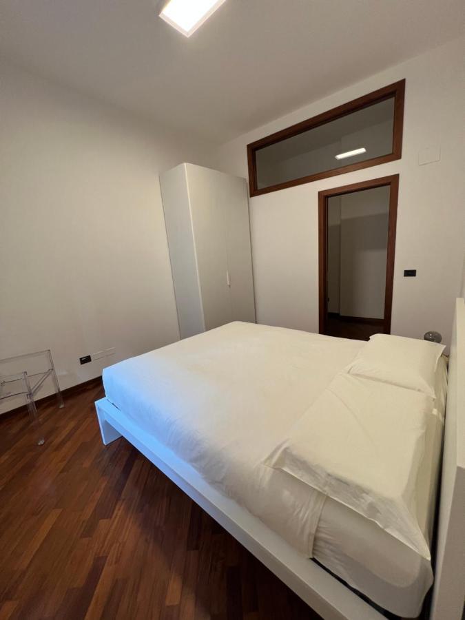 Effealatapartments - Appartamento Del Duca Σενιγκάλια Εξωτερικό φωτογραφία